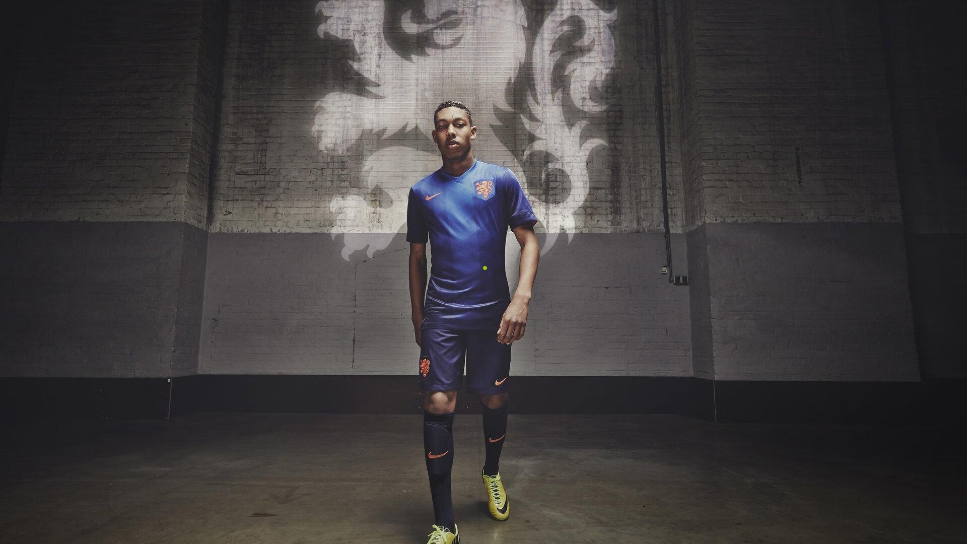 kaiyun-猛啊！唐斯炸裂隔扣珀尔特尔，赛场瞬间沸腾